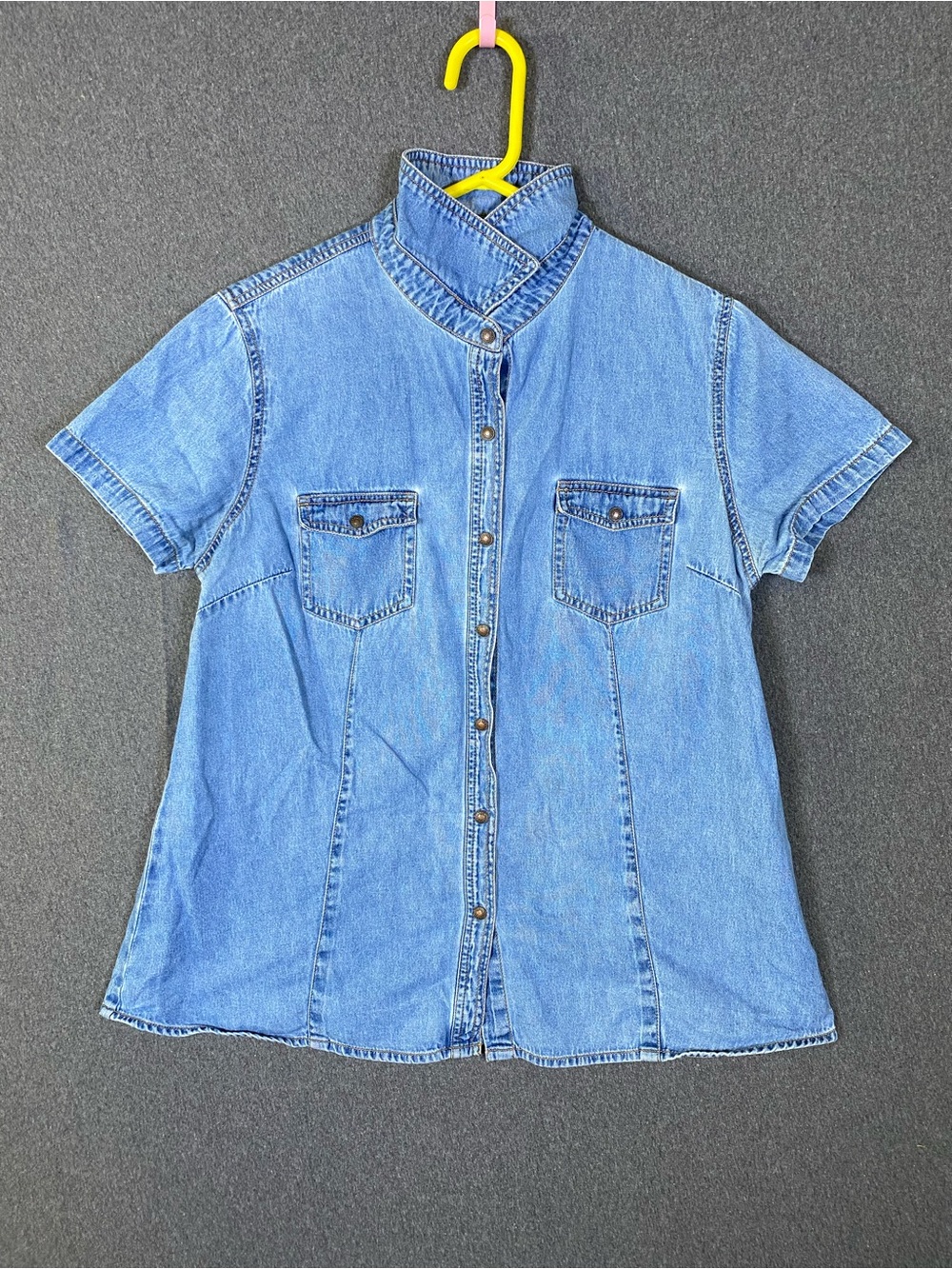 Motherhood Light Blue Denim Short-Sleeve Button-Up Top Medium